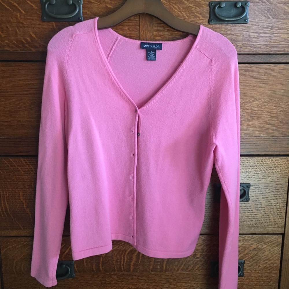 Ann Taylor small pink sweater.